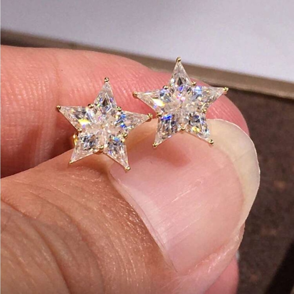 Gold Star Stud Earrings – CZ Sparkle – Minimal Chic – Everyday Jewelry - Picture 2 of 6